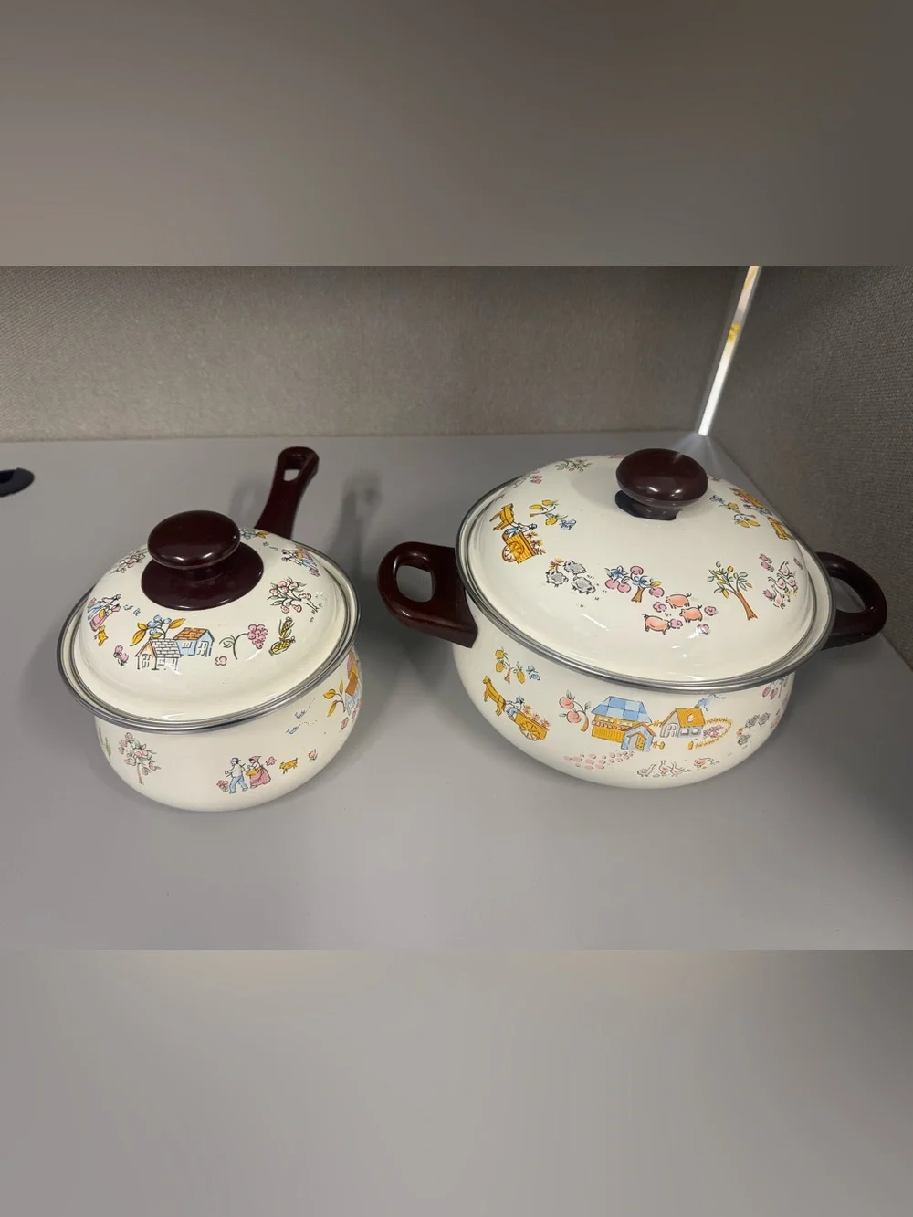 VTG Cottage Core Enamel Cookware Set of 2 Farmhouse Country Scene Pots W/ Lids
